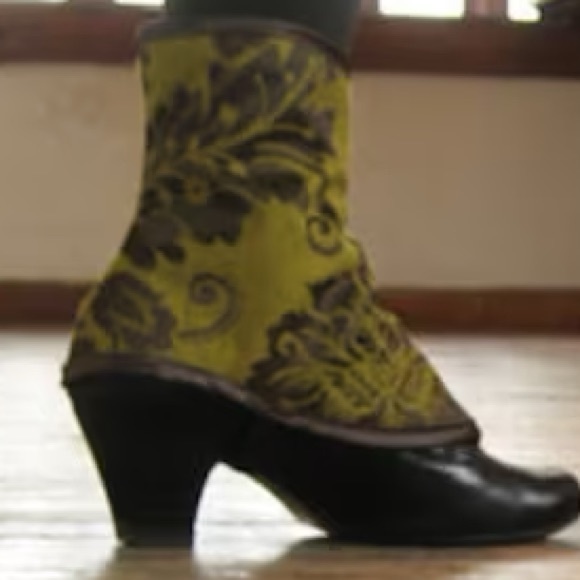 Green brocade Victorian snap on gaiters waterproof steampunk spats - Picture 9 of 10